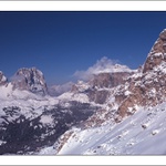 Sníh a skály, sem tam mrak