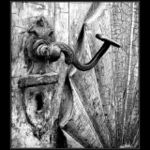 detail dveří ve Vejvodově ulici pražské