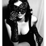 S maskou