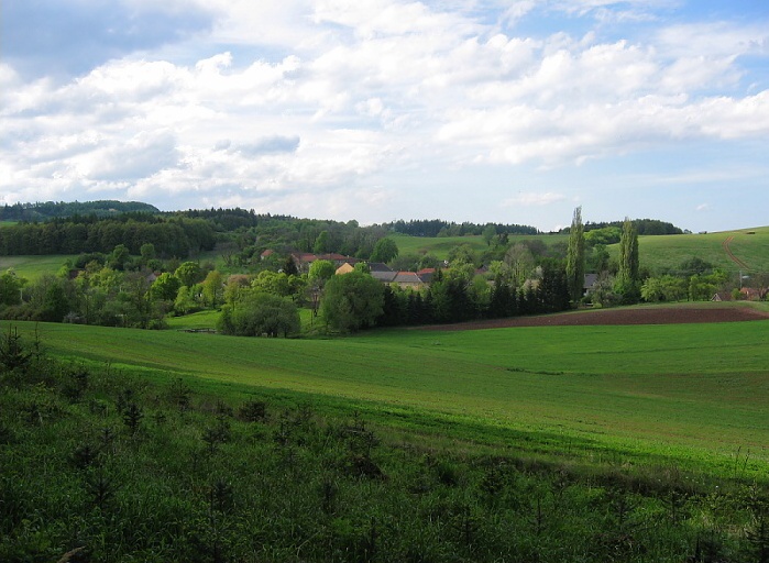 <b>Vesnička naše středisková ...</b>