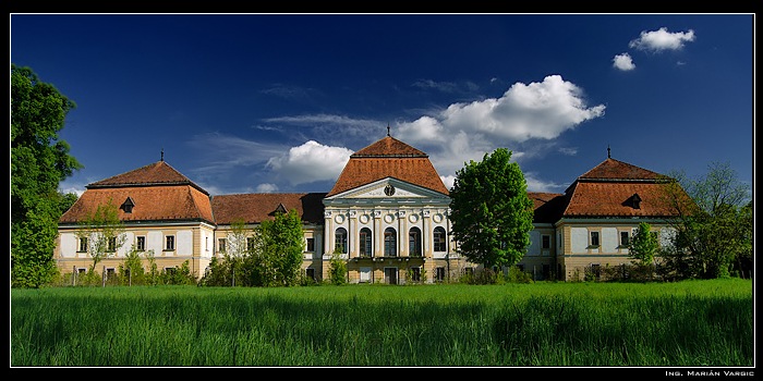 <b>U nás v parku(Panorama)