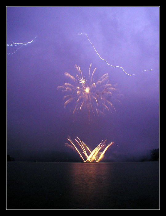 Ohňostroj na přehradě 2