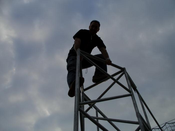 :)   vzhuru ke hvezdam