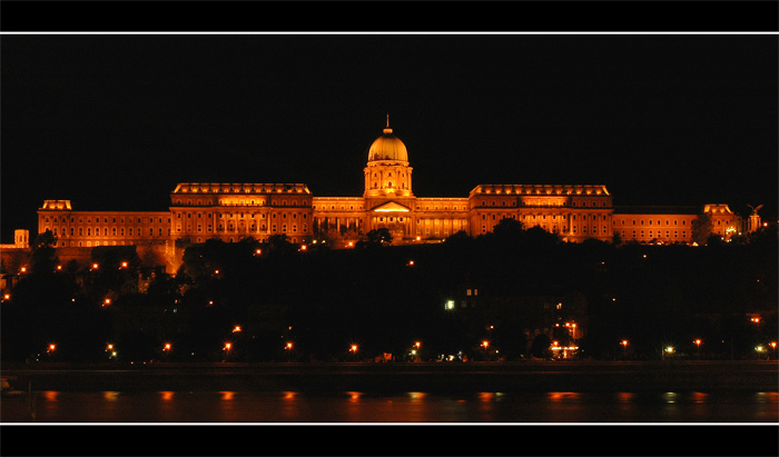 <b>....Budapešť...ll</b>