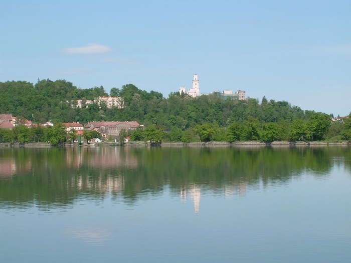 Hluboká
