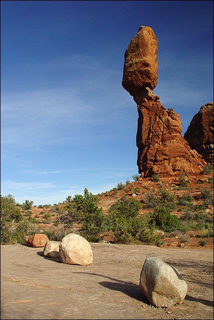 Arches N.P.: Balanced rock