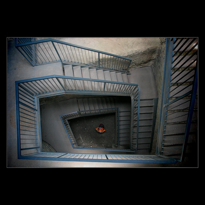 <b>* AGENT ORANGE *</b>