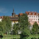 nad řekou