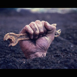 * Robota až do hrobu *