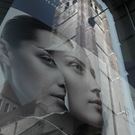 Dvě tváře (=stará architektura a nová komerce)