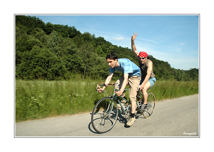 <B><U> ... tandem ... </B></U>