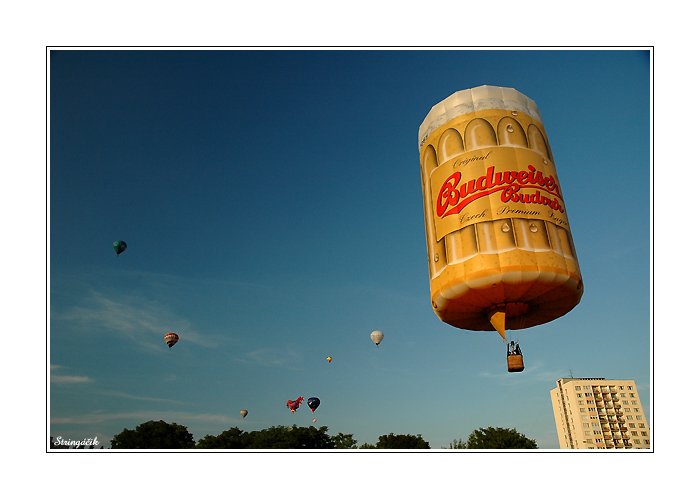 <B><U> ... smäd ... </B></U>