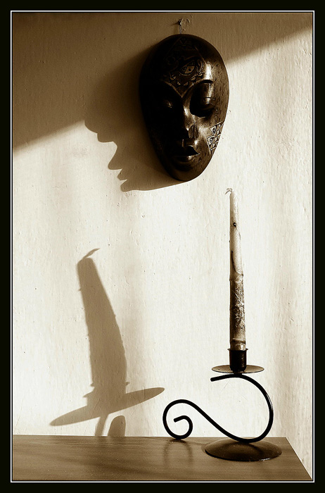 pod maskou