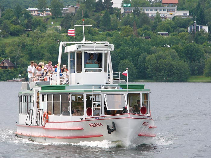 Spustit kotvy, přistáváme...