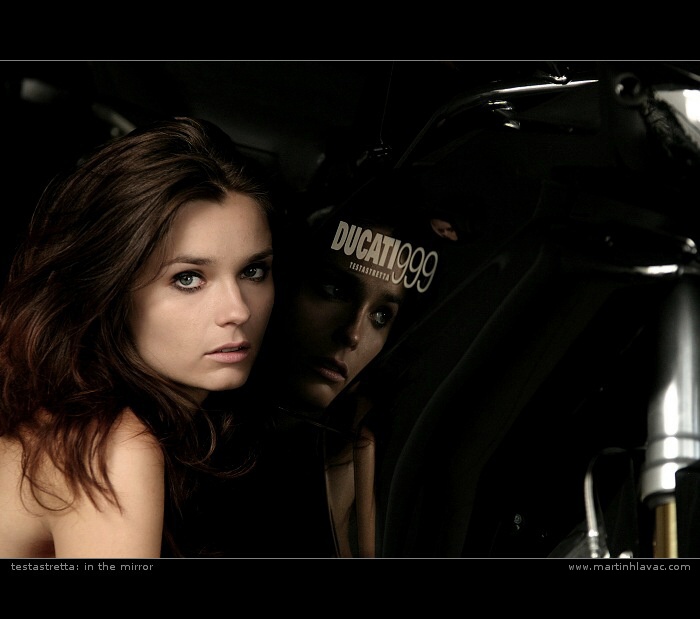 testastretta: in the mirror