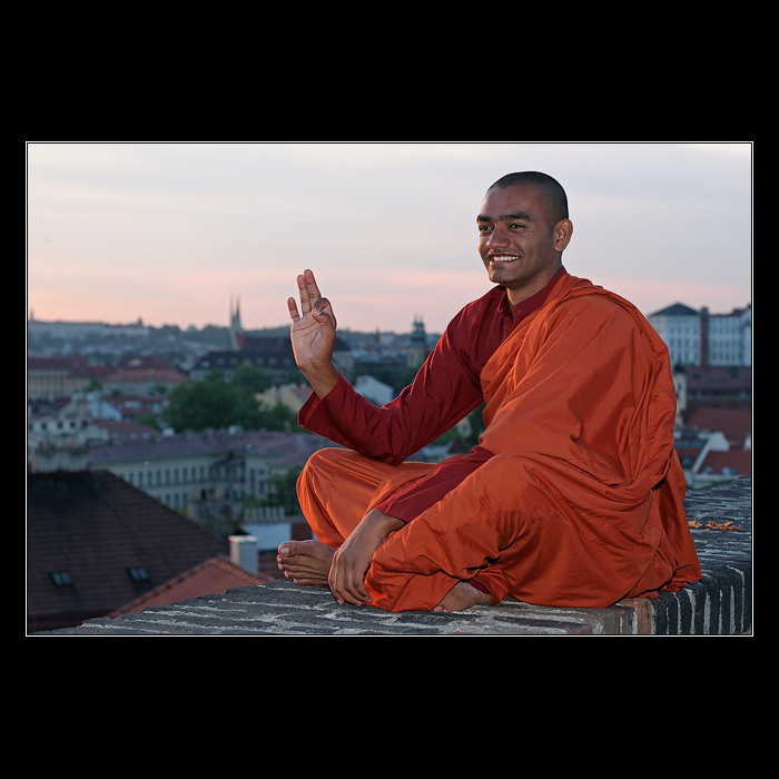 <b>* S nadhledem ... *</b>