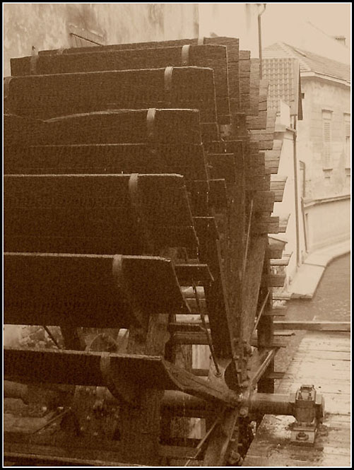 A přece se točí...