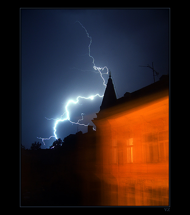 Blesk ve městě