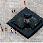 Osvěžení v dlažbě velkoměsta.