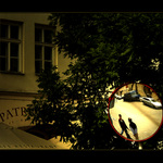 OBRÁZKY Z MĚSTA IV. ....ZRCADLENÍ