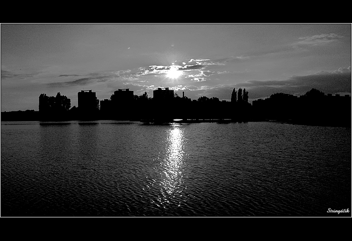 <B><U> ... Manhattan ...</B></U>