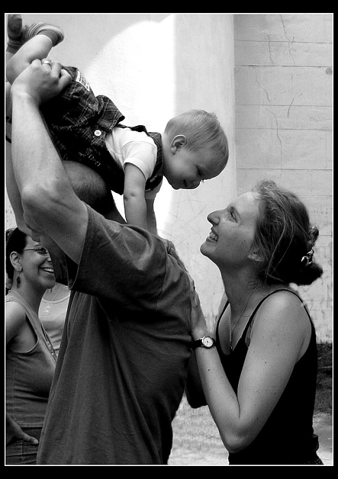 ..a poslouchali a smáli se na sebe..  ZahradaII.