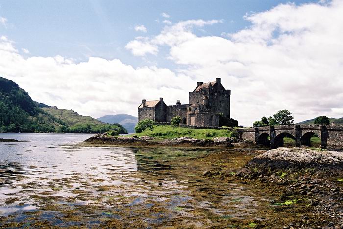 ...Scotland - Eilan Donan Castle...