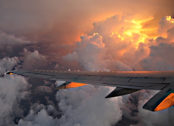 Křídlo v oblacích