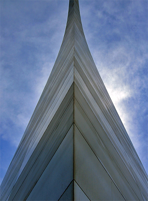 The Arch, St. Louis, symetricky