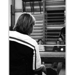 <B><U>... ping pong ...</B></U>