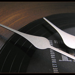 *Vinyl clock*