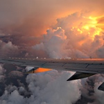 Křídlo v oblacích