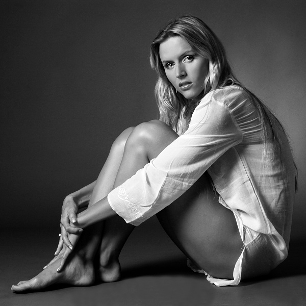Alana b&w