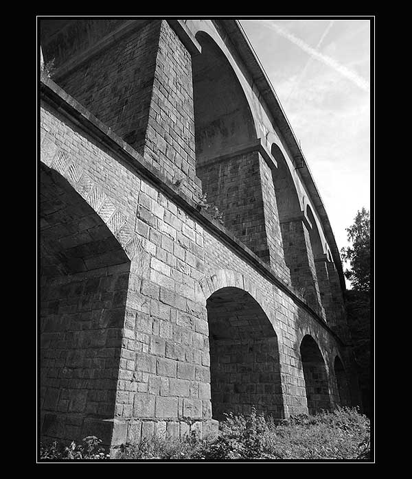 Železniční viadukt
