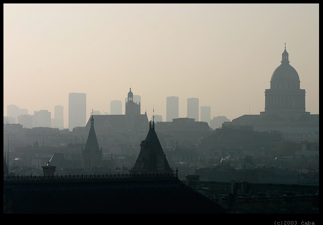 Parížske strechy III