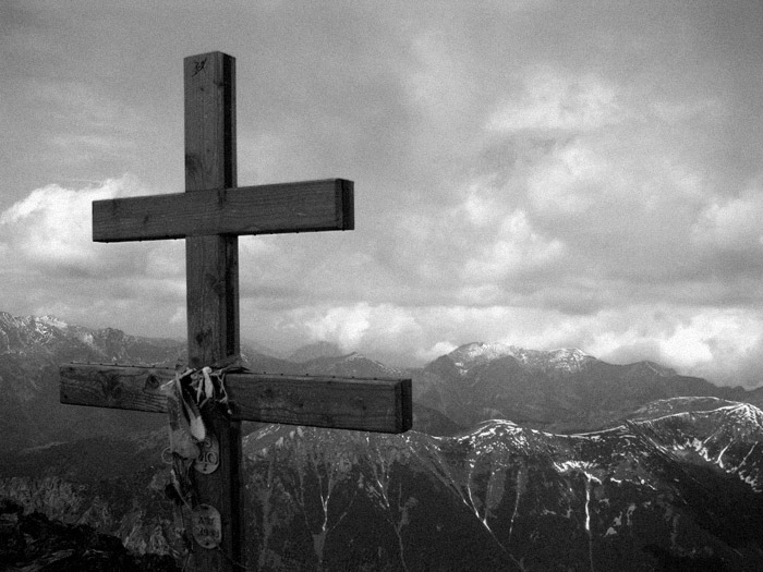 Nad Tatrou sa blýska...