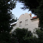 že by "zakletý zámek " ????