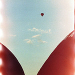 ...niečo visí vo vzduchu 4...