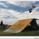 <b>*** LOVE PLANET ***<b><br>BMX JUMP