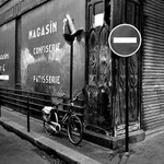 ...au coin de cette rue...