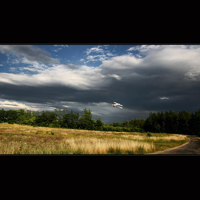 Krajina s letadlem...