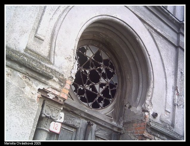 Okno synagogy