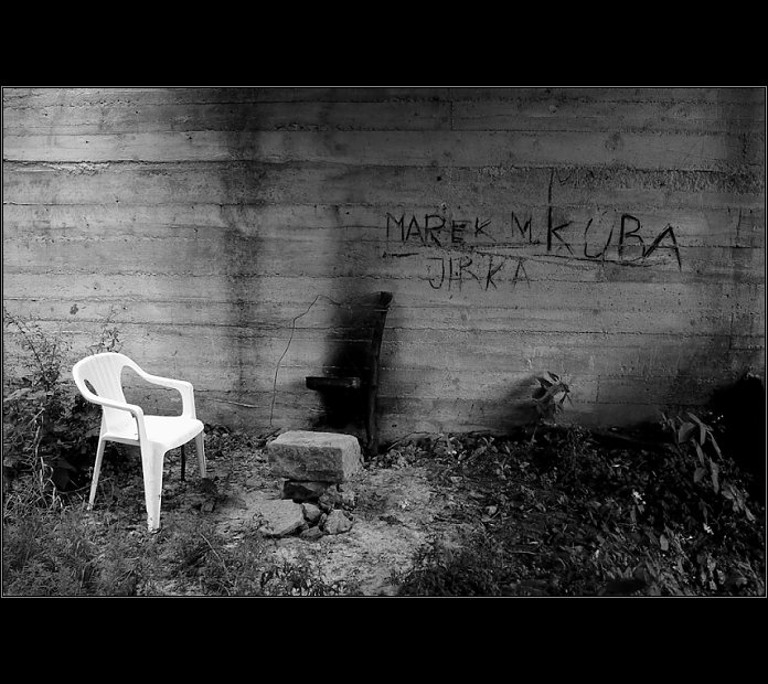 Nebyli doma ...