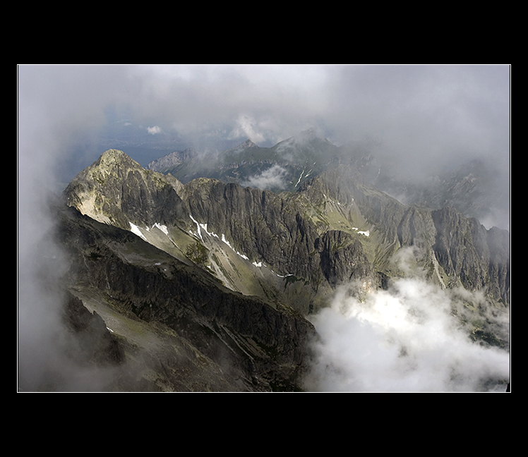 Mha přede mnou, za mnou, i pode mnou...