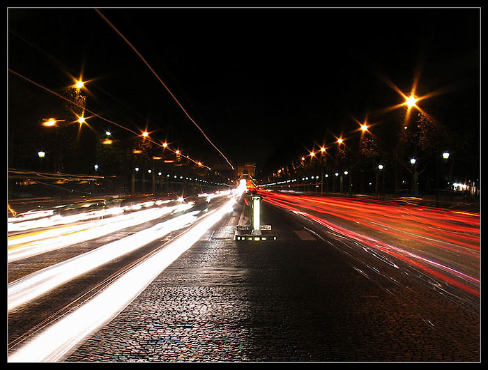 Svetlá na Champs-Elysées