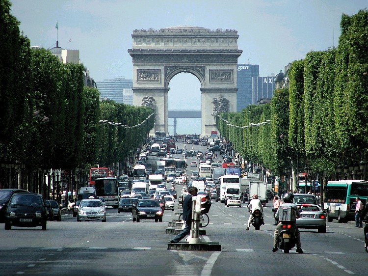 ...Champs Elysees ...