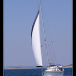 <B><U>---JACHTA---</U>