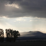 Mraky nad Středohořím.