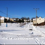 Kruhový objezd na vesnici