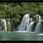 ::: a voda padá :::